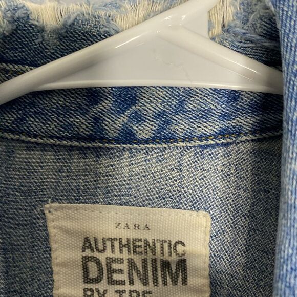 Zara Cropped Distressed Jean Denim Light Wash Jacket Size XS - Picture 4 of 13